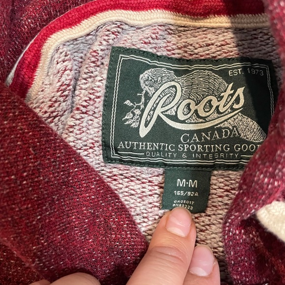 ROOTS sweater - Picture 4 of 5